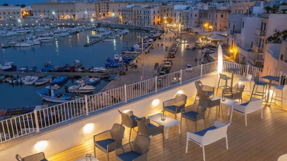 how-to-style-your-restaurant-outdoor-seating