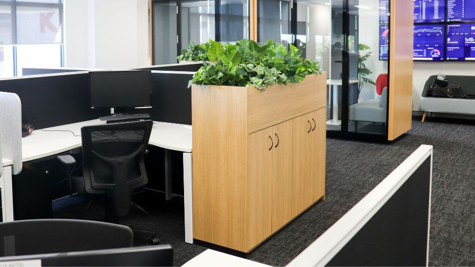 office-storage-cupboards-vs-mobile-pedestals