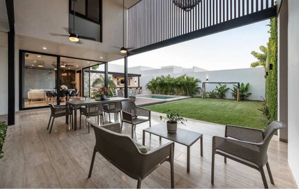 outdoor-hospitality-table-what-to-look-for-in-durability-and-design