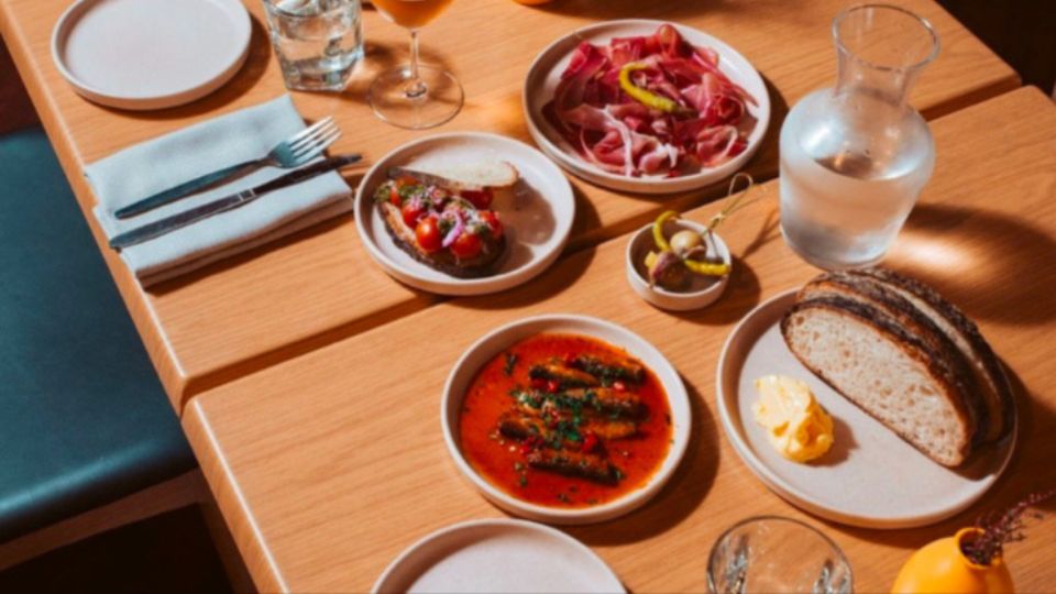 top-table-styles-for-modern-hospitality-venues