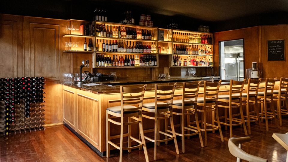 bar-hugo
